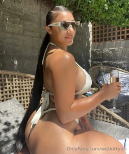 Boobies ass or the champaign