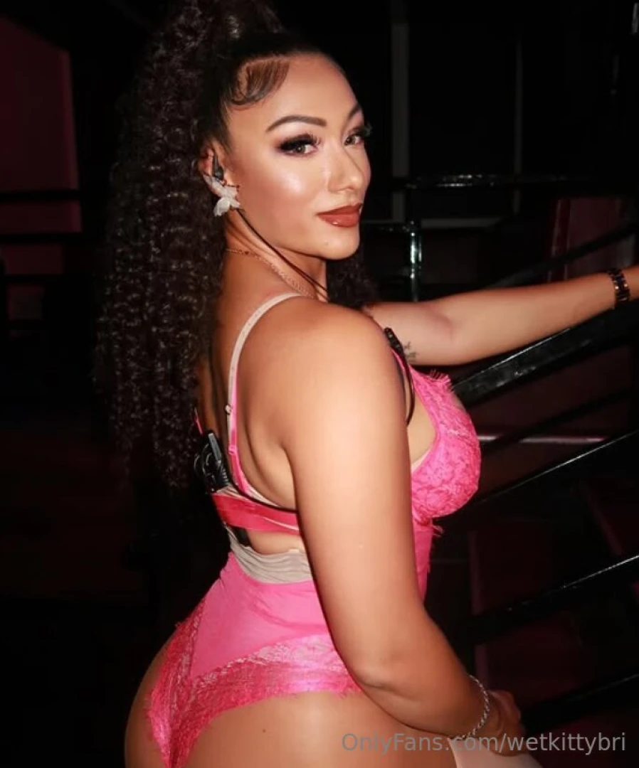 Do you want to undress me using your teeth 