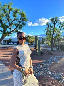 Living in the desert has its benefits the biggest reasons being the part 1