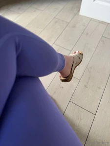 Footsluts exist to pay my toes heavy taxes just to maybe kiss the