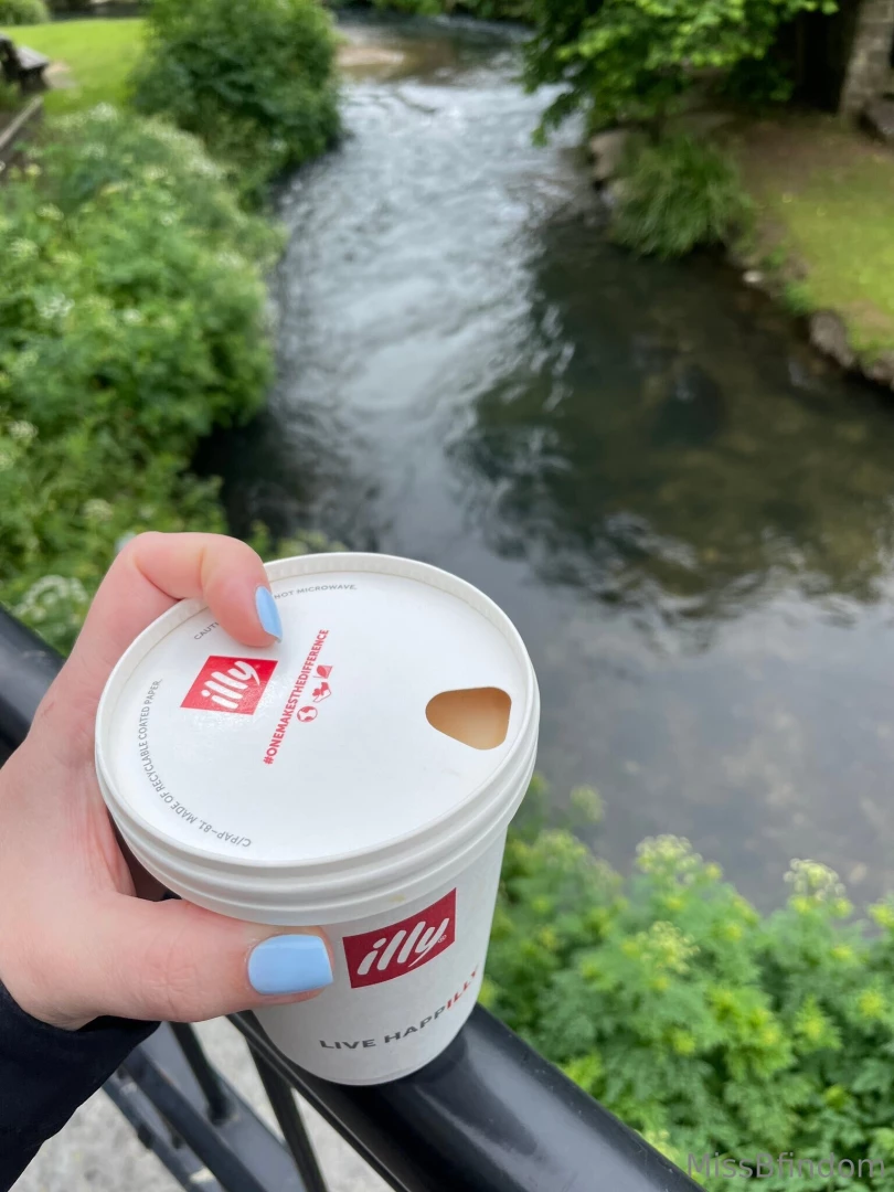 Send 15 breakfast and coffee stat 