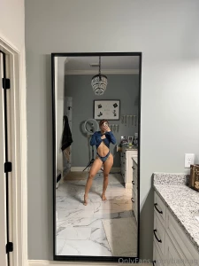 Naughty vibes killer abs