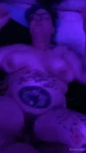 Watching tng makes us want to hangout and kiss now