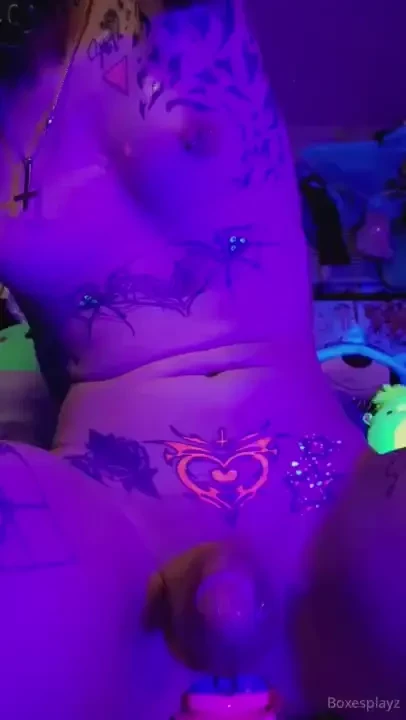 Were rly having a lot of fun w the new black light room part 2 