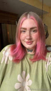 I had to go back to my pastel peachy pink do you like it