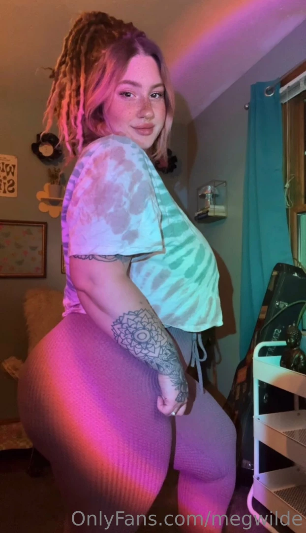 I ve been working so hard on creating my new gamer content room i can 