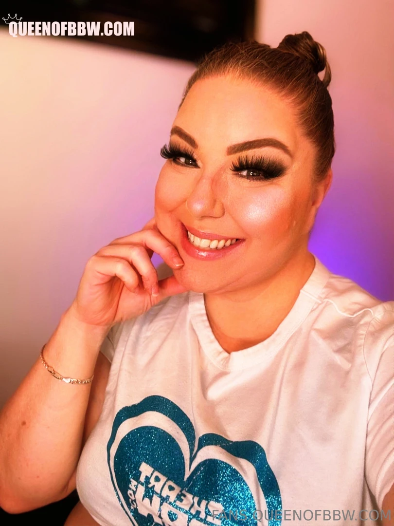 Ready to go live with anitavalentina at 9pm est are you going to be 