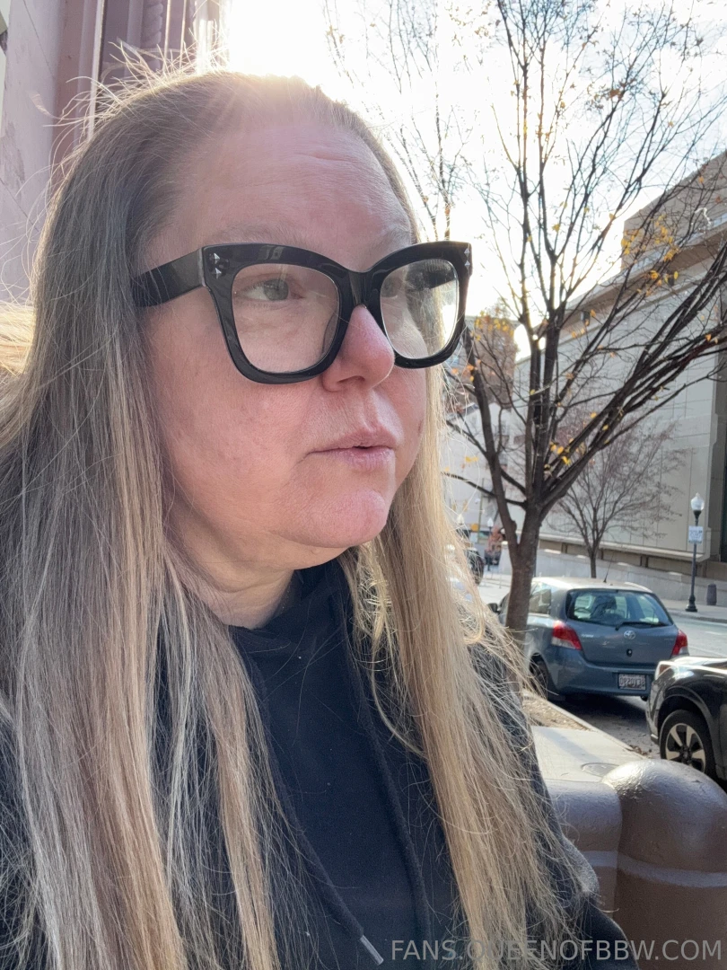 Should i go live over here while i get ready for my date 