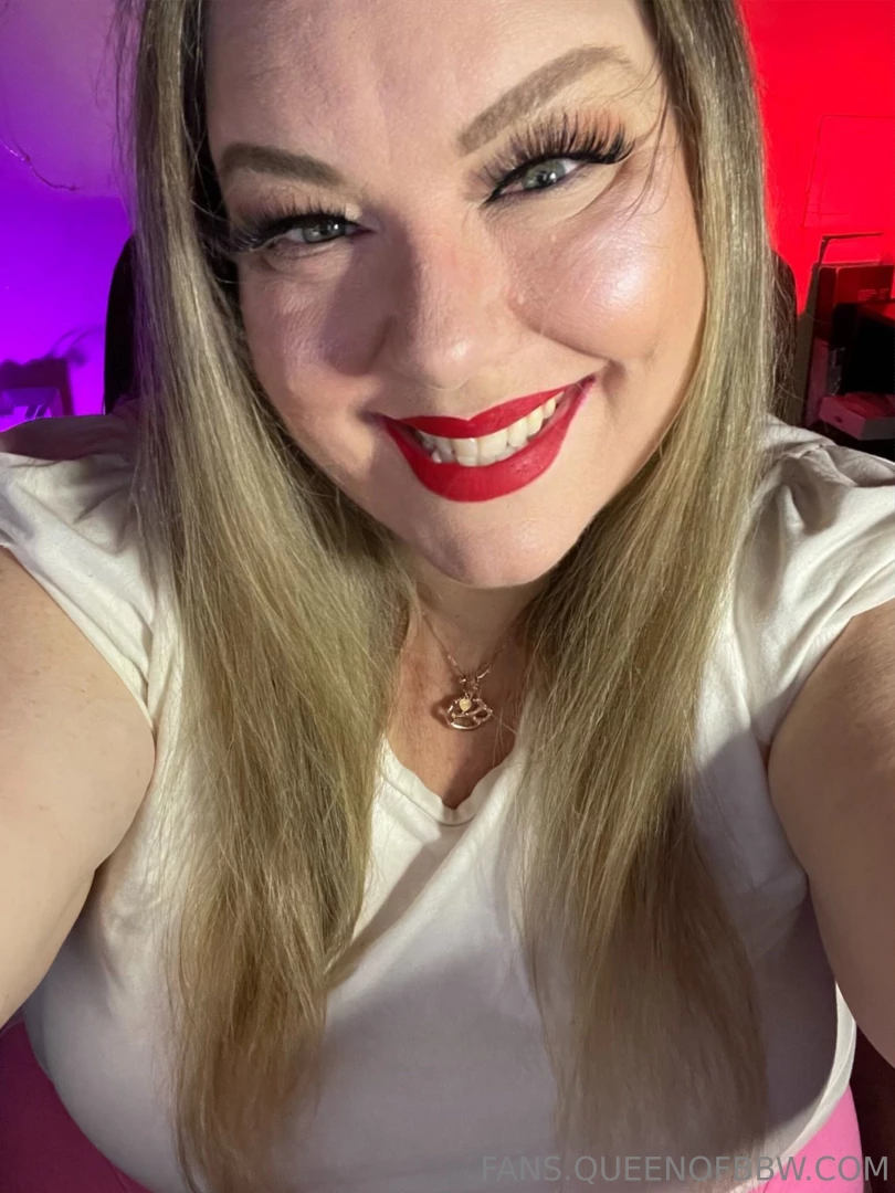 Date night live tomorrow at 9pm est should i dress in costume sexy 