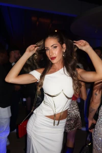 Check your dms i ve sent fresh special content i know you ll love