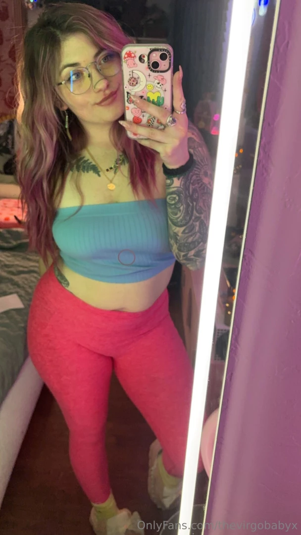 Cozy girls can be sexy too right 