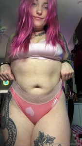 These panties look even cuter when you make them wet