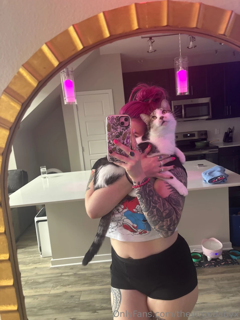 Not the only pussy that needs attention right now 