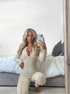 Hey gorgeous x my exclusive page has everything you need don t miss