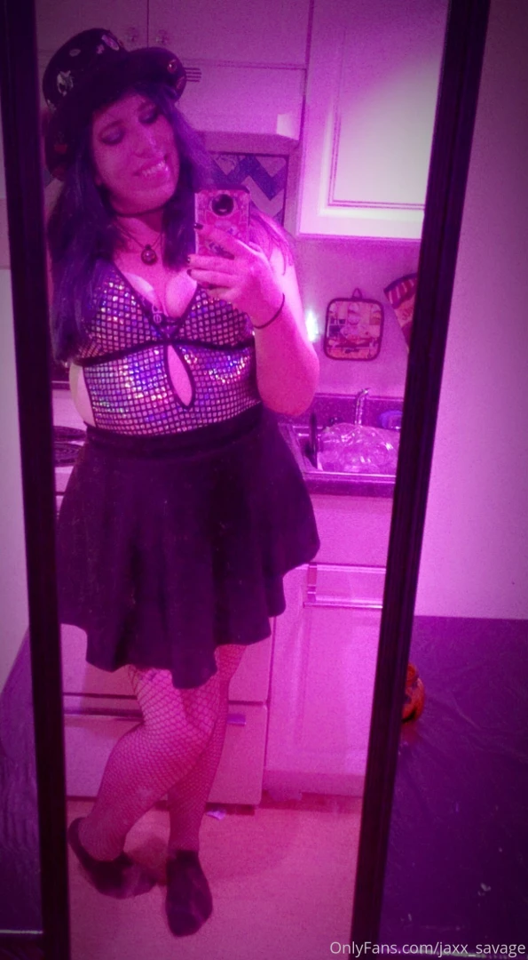 Helloween vibes some pictures feature the beautiful sexy samii again 