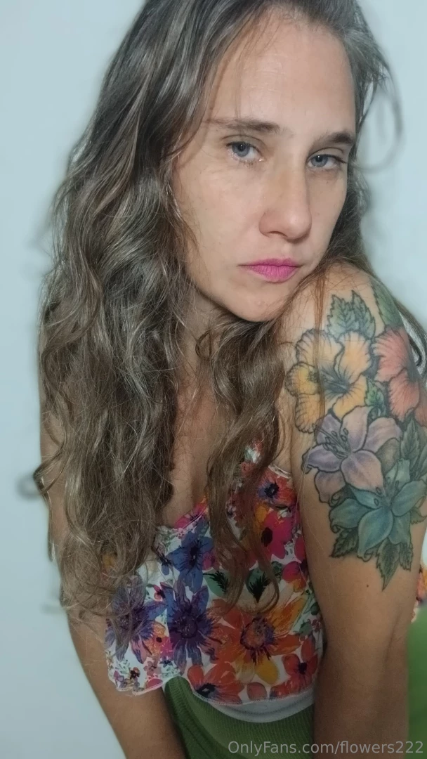 Honey do you want to play with me write me privately 