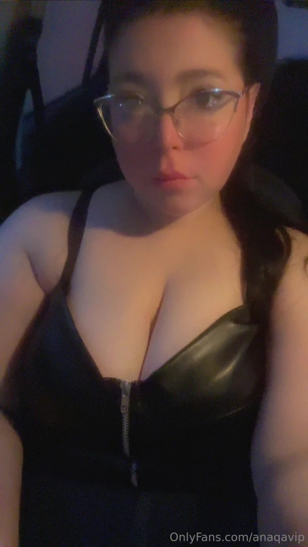 Only 1 spot the first fan to tip 10 gets a 1000 worth of content and a 