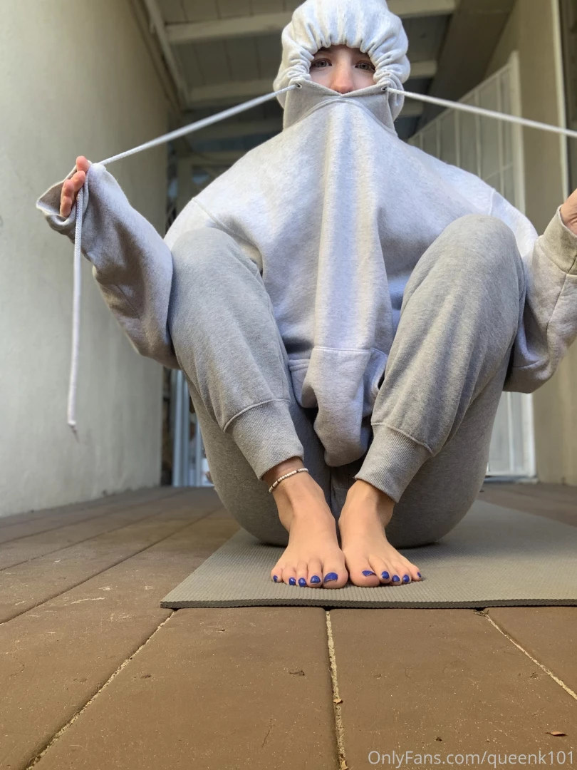 Can t talk right now doing hot girl shit 