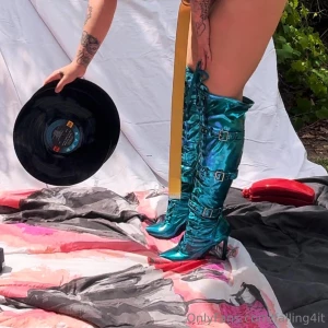 Put a record onnnn baby part 1