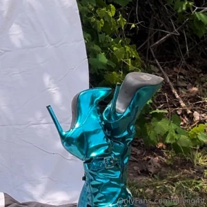 Put a record onnnn baby