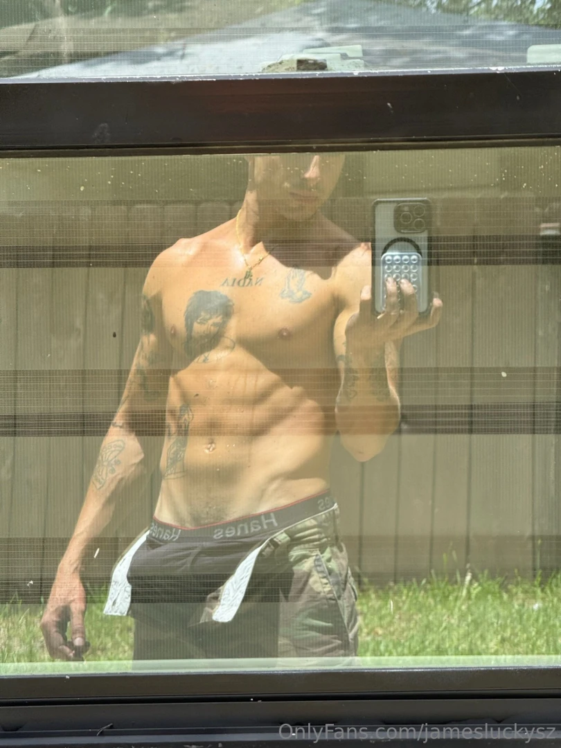 Who s gonna pull out my fuckin dick 