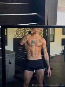 I just need someone to lick my abs