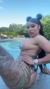 Who letting me ride them like a pony