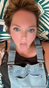 Tip this post 5 for a juicy wet pussy video in your dm s p s it s