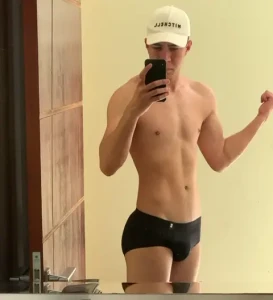 Hey honey read this bigdickyoungboy21cm made the biggest discount part 32