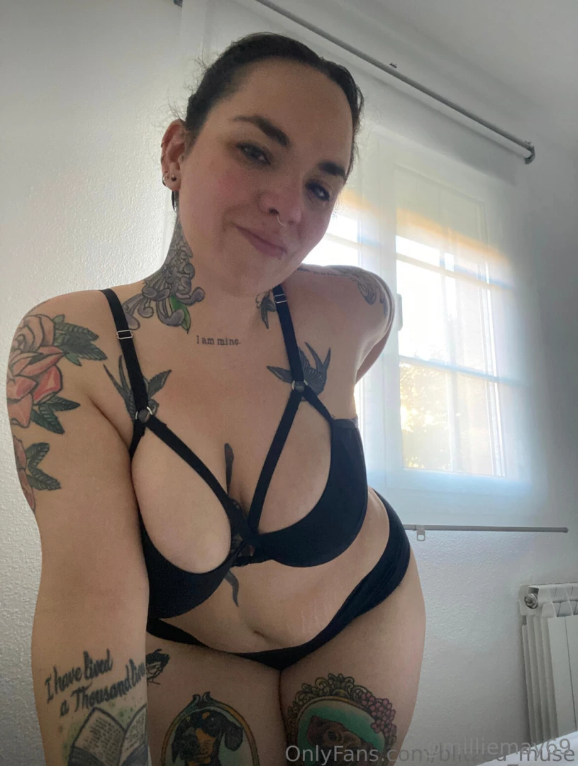 Blitzed_muse blitzed_muse latin chubby girl free subscription online 