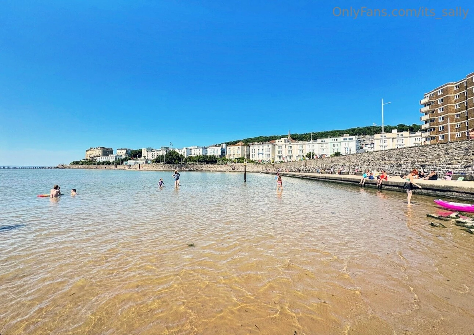 Day off at the beach part 1 