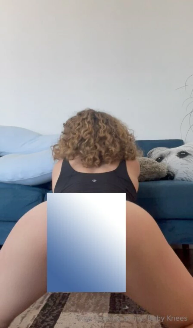 Twerking bouncing giggling what more could you want from a monday post 