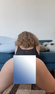 Twerking bouncing giggling what more could you want from a monday post