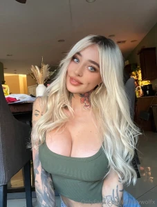 Your dream girl just clocked in what s your first move part 1