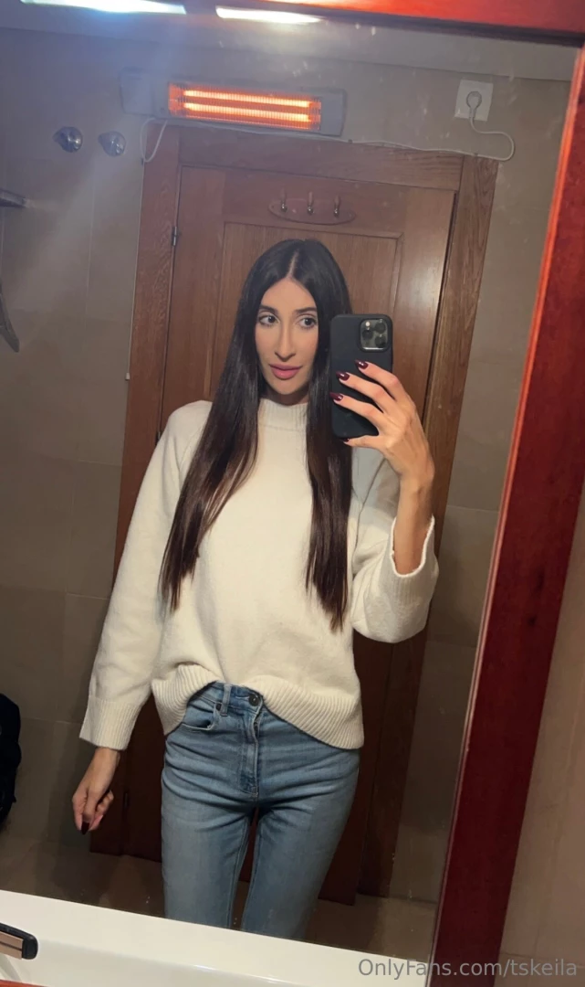 Get on your knees take my jeans off and empty my balls 