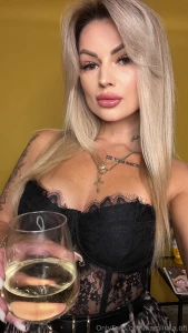 D si se mnou sklenku