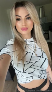 Usm vav blond nka to jsem p esn j