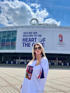 E i se nikdy nevzdaj