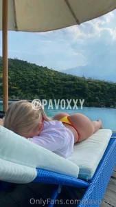 Applications to put tanning lotion on my back in dm s