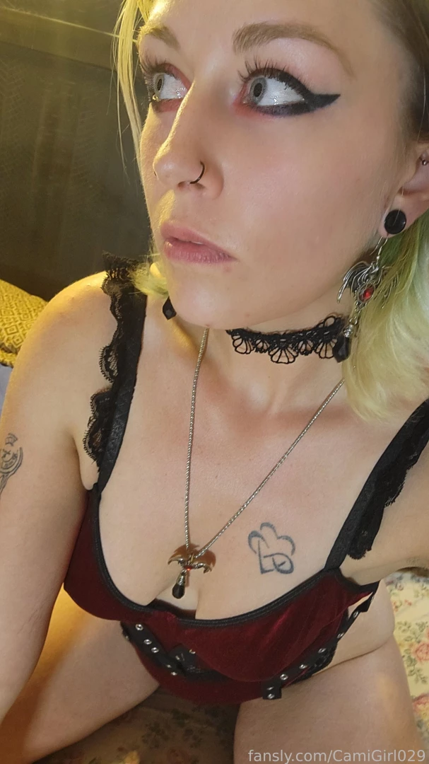 It s throwback thursday which look do you think suits me better the part 6 