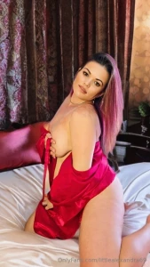 Are you ready to discover what true pleasure means curvy brunette