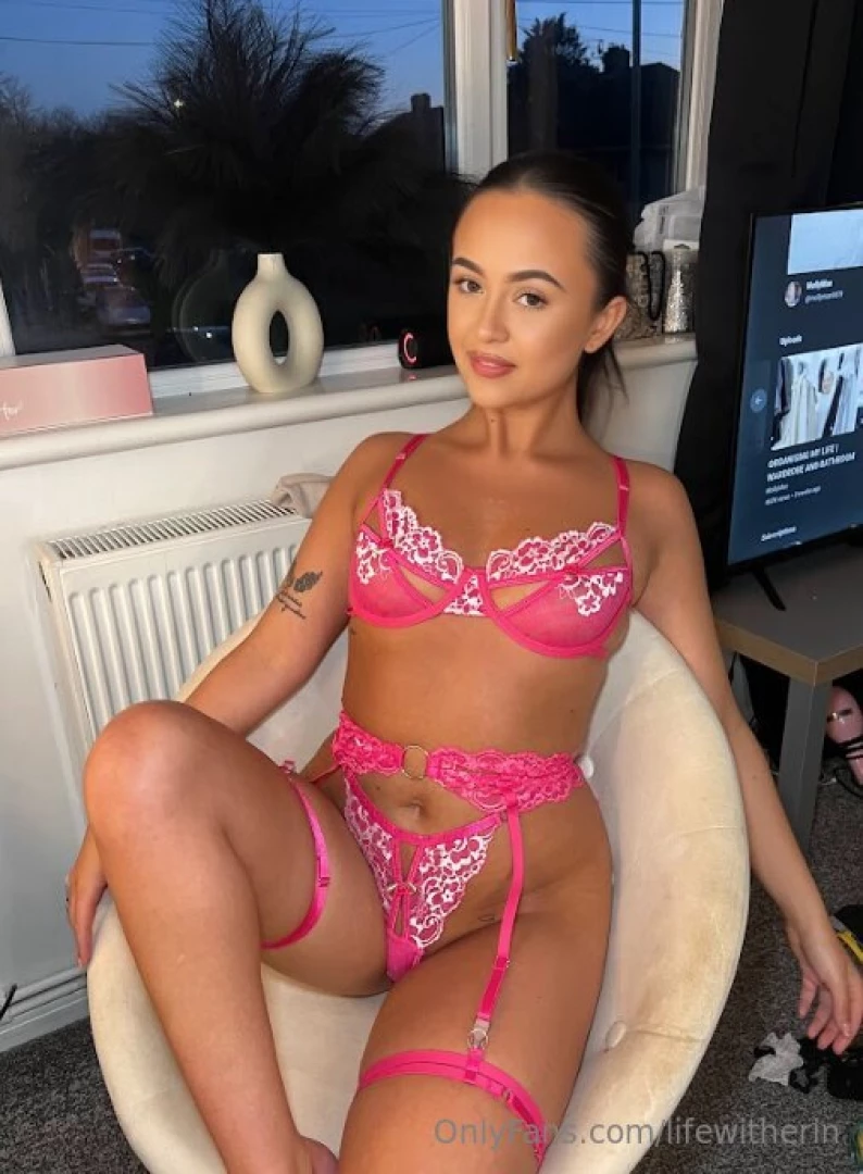 Sub to https onlyfans com erinjones01 c10 and lets get to know each 