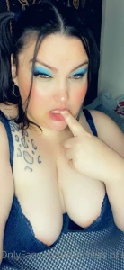 Roses are red violets are blue i know i m hot now let me get on top of