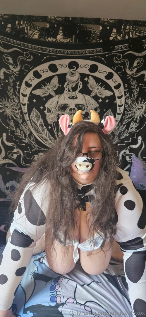 Come suck my hanging udders 