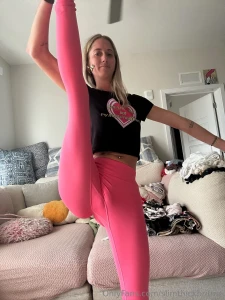 Imagine all the positions you can do with a flexible girl