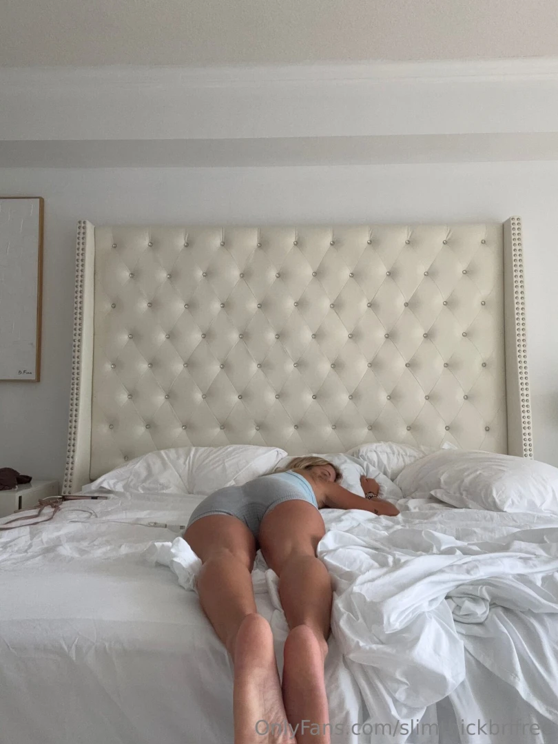 Tired af but still have time to get horny 