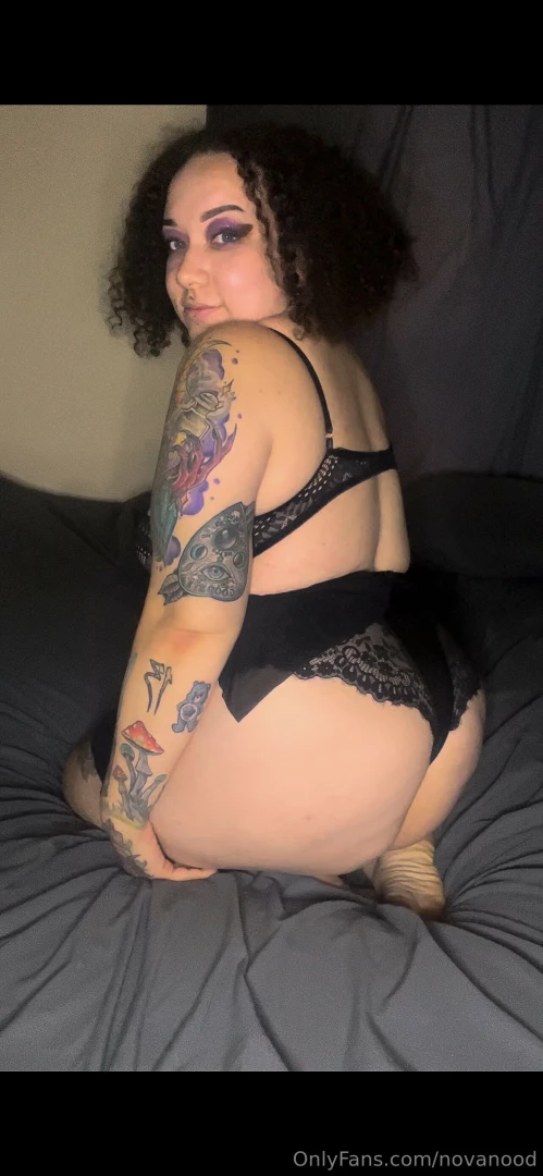 Who wants to come get cozy with me 