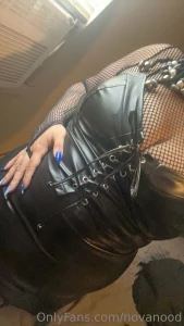 I came back and i brought some tits part 1