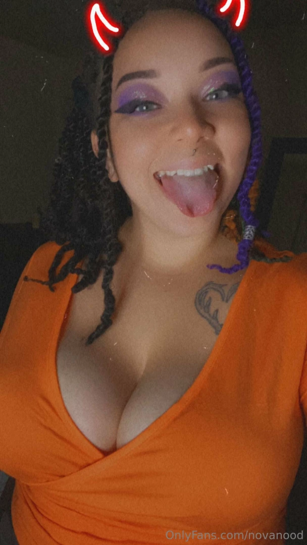 It s october hope you like pumpkins and big boobs 