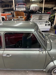 Can you guess the year of this mini cooper pros look at reflections